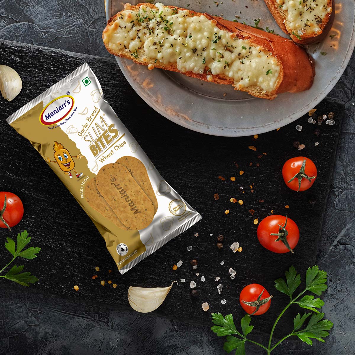 Maniarr's Garlic Bread Khakhra Wheat Chips pack