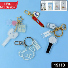 Cute clip keychain in acrylic and metal
