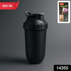 Liger Gym Shaker Bottle in use at gym
