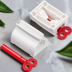 Graphic showing toothpaste squeezer functionality