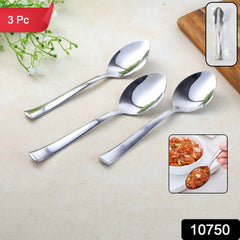 Set of three rust-resistant dining spoons stacked