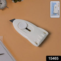 Close-up of safe retractable blade cutter