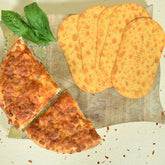 Close-up of Maniarr's Pizza Mini Slim Bites showing crunchy texture