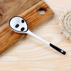 Ergonomic non-slip handle of the soup ladle