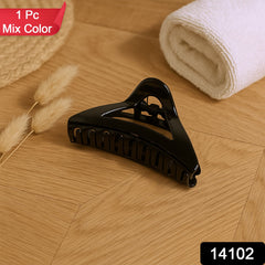 Close-up of triangle hair claw clip with plastic material