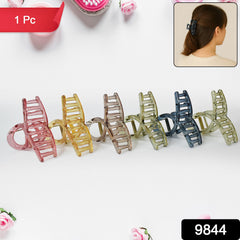 Top view of plastic hair clamp grip