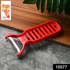 Compact Supermom Ginger grater and peeler tool