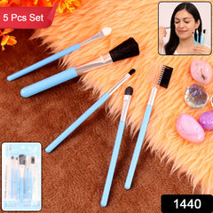 Makeup brushes kit showing foundation and concealer brushes