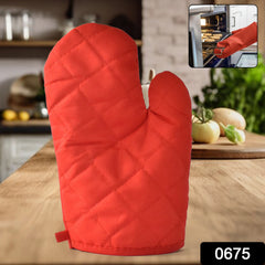 Oven mitt detail showing flexible neoprene coating