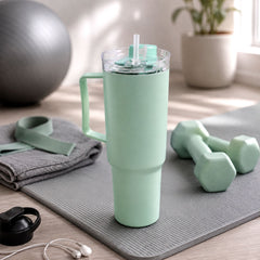 Toony 1800ml Tumbler showing ergonomic handle & straw
