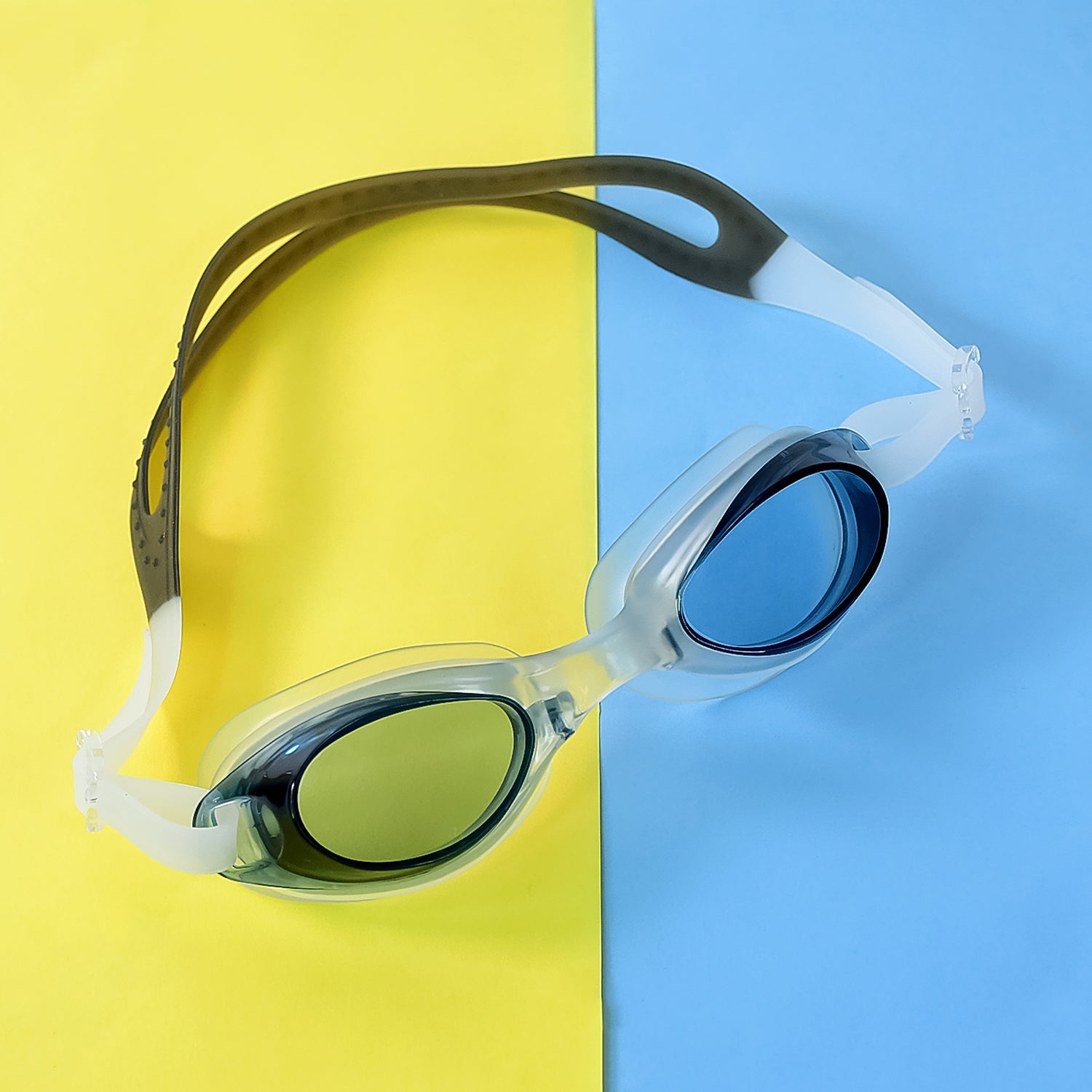 Aqua Glow anti-fog swimming goggles by Konex