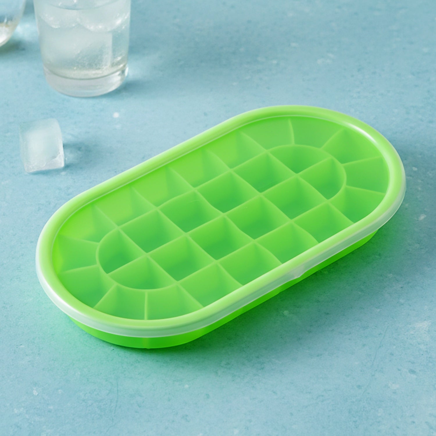 Oval ice cube mold tray for beverages