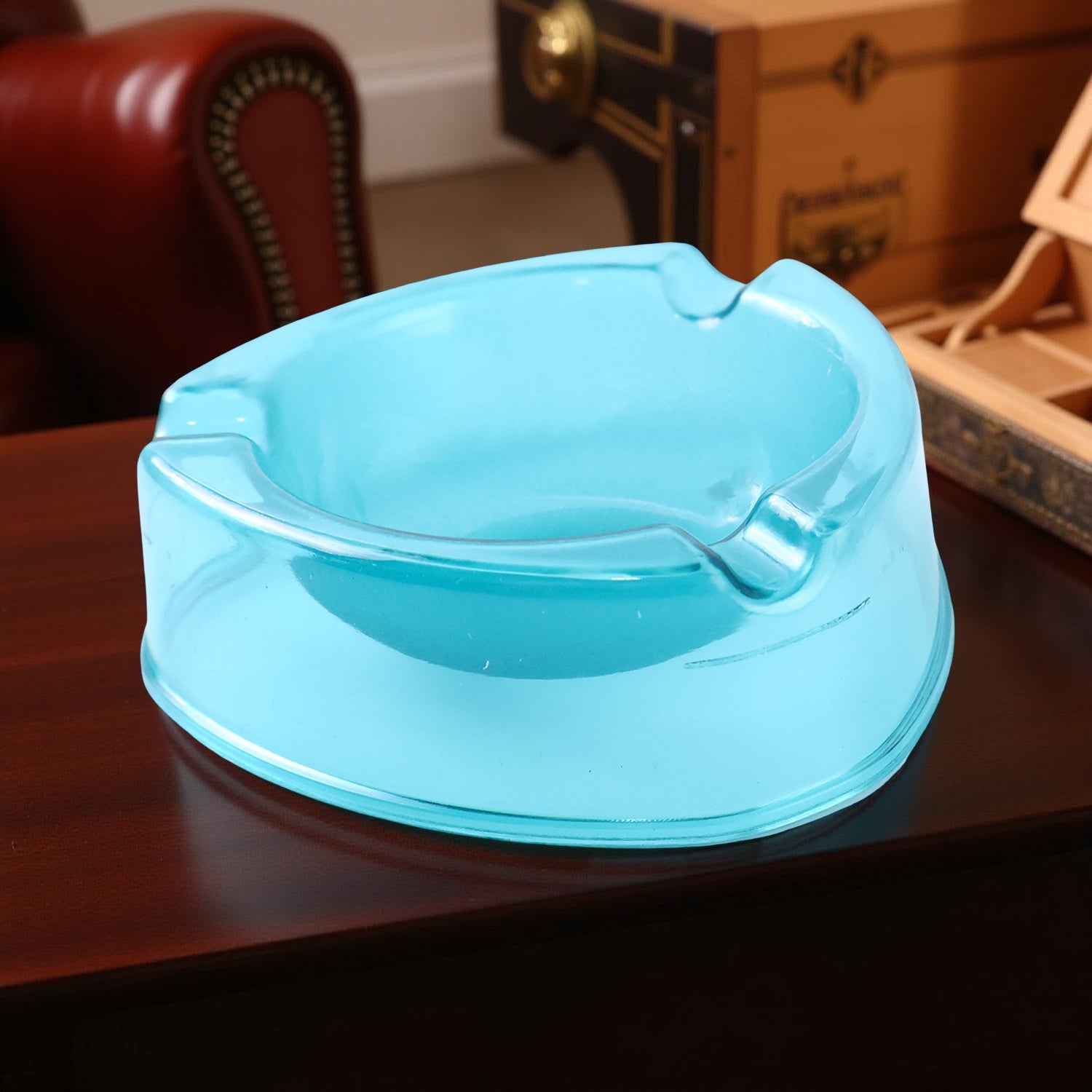 Oblivion Transparent Heavy-Duty Ashtray