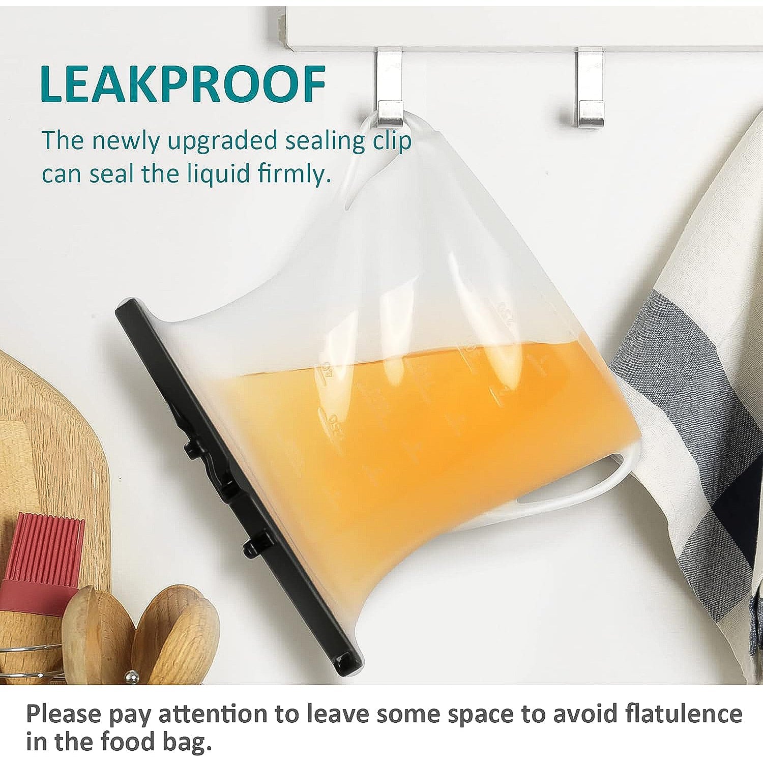 Leakproof silicone bag with flat bottom design