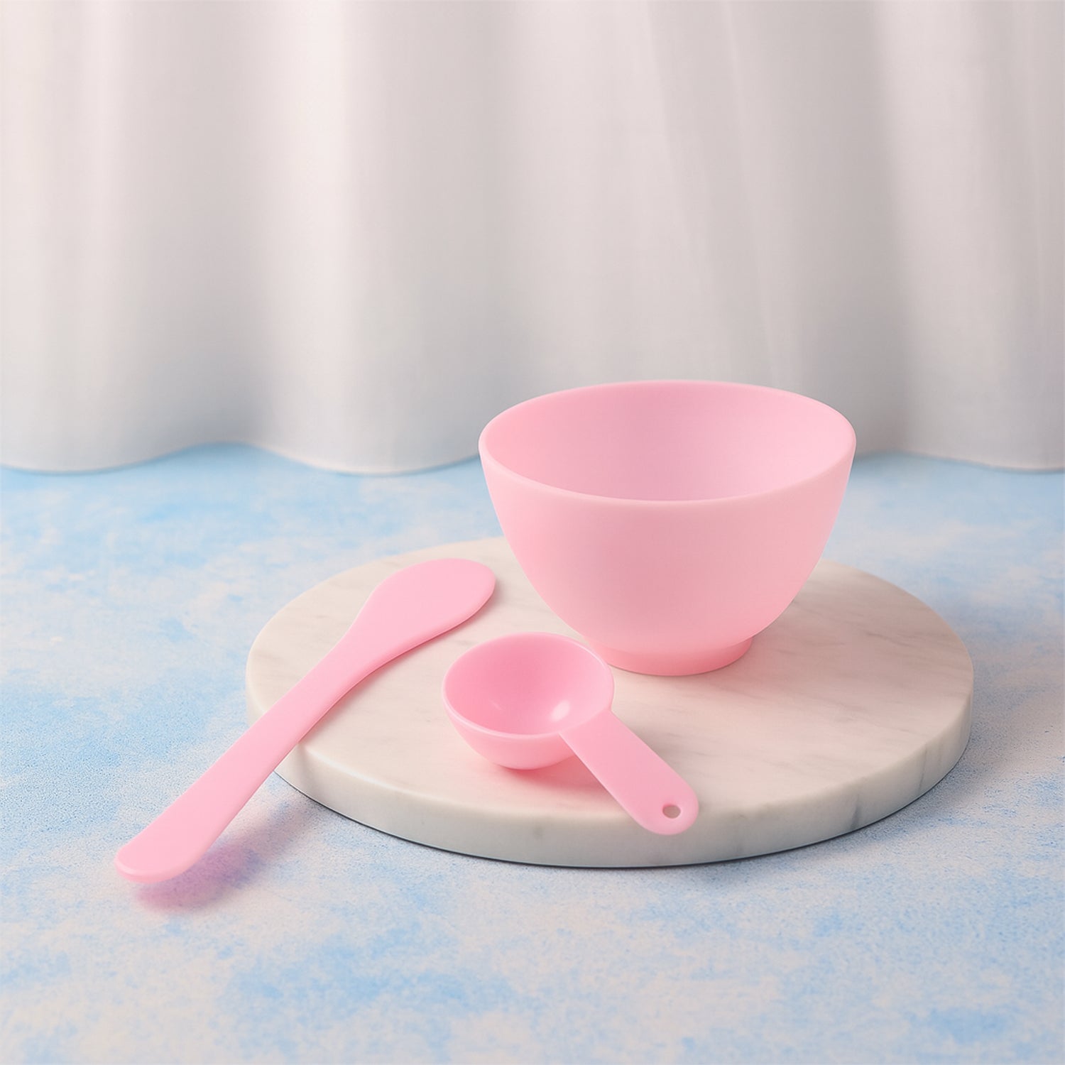 Facial mask mixing bowl with spatula and spoon