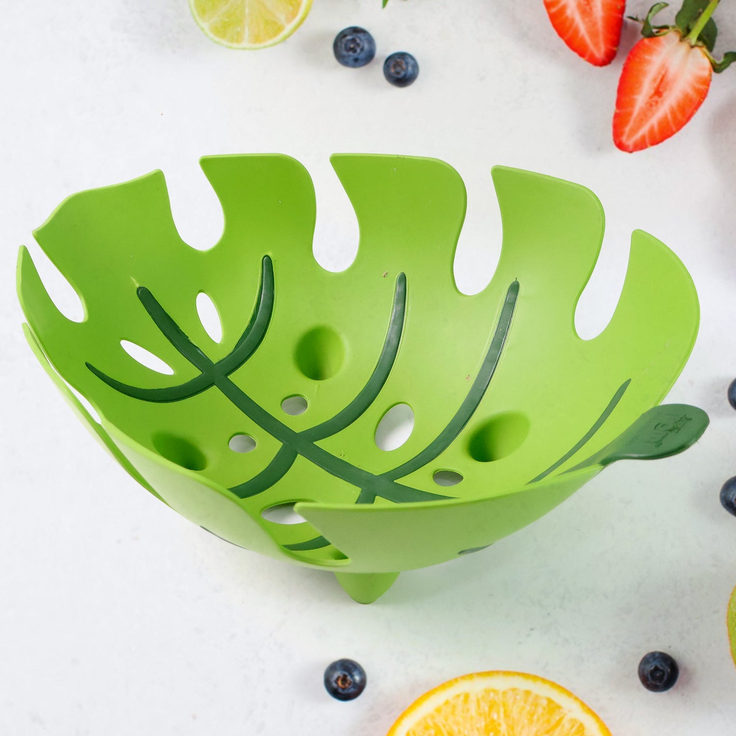 Plastic Fruit Basket Showcasing Leaf Shape Pattern