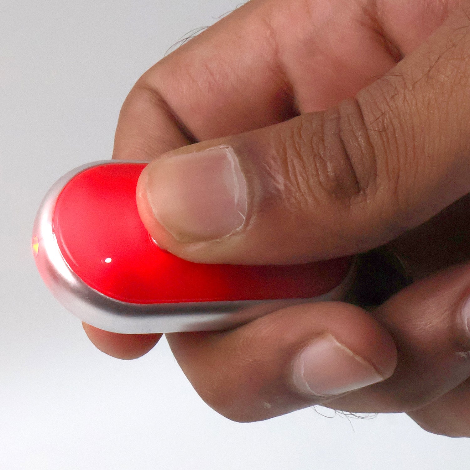 Back view of JourneyMate key finder device