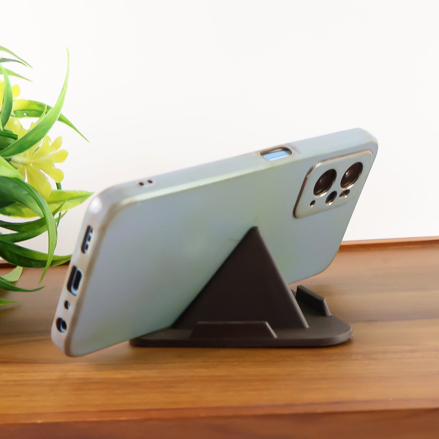 Brown Pyramid Mobile Stand close-up view