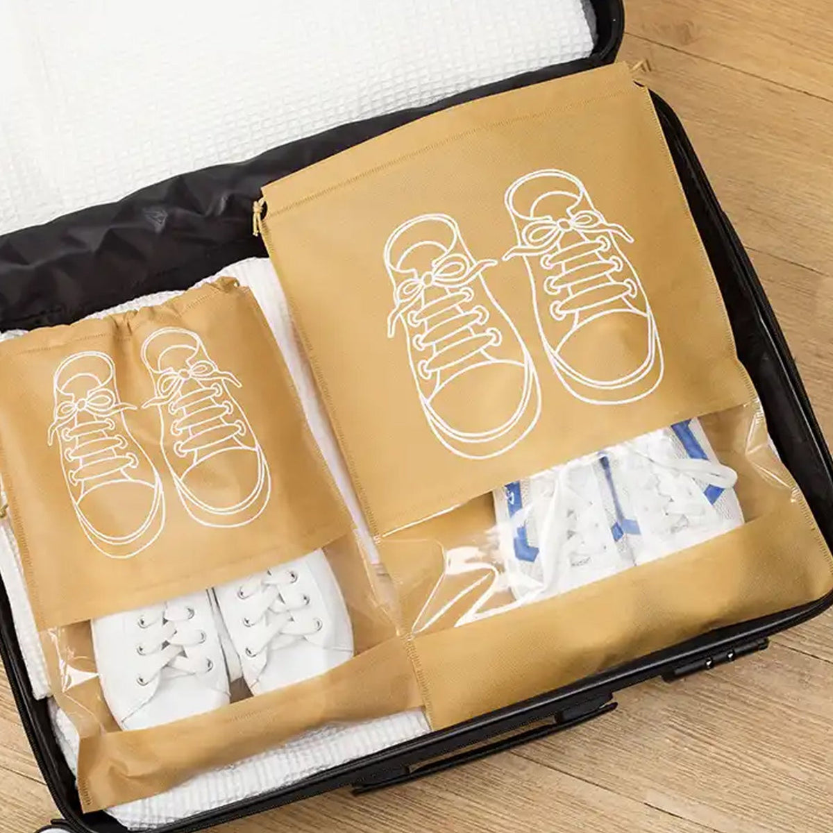 Light fabric beach bag storage and shoe organizer