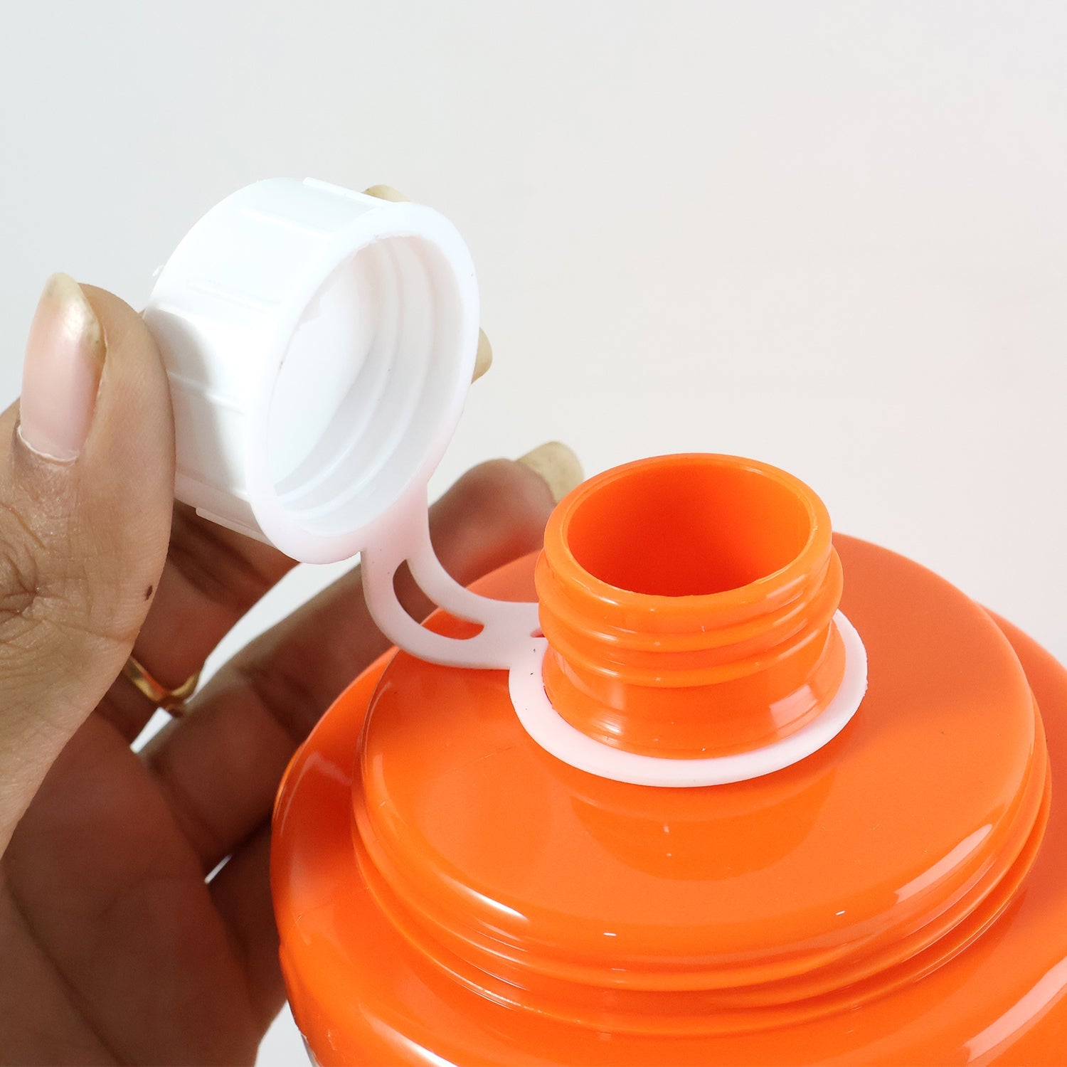Top view of cartoon printed kids cup with lid