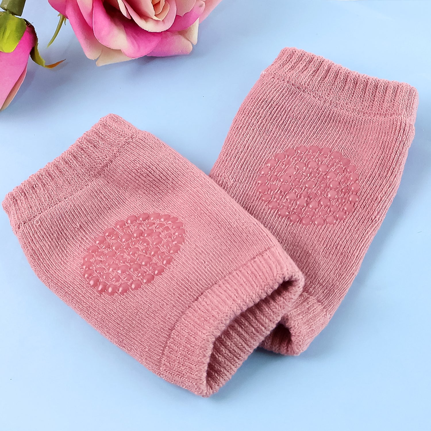 Stretchable pink knit wool leg warmers for toddlers
