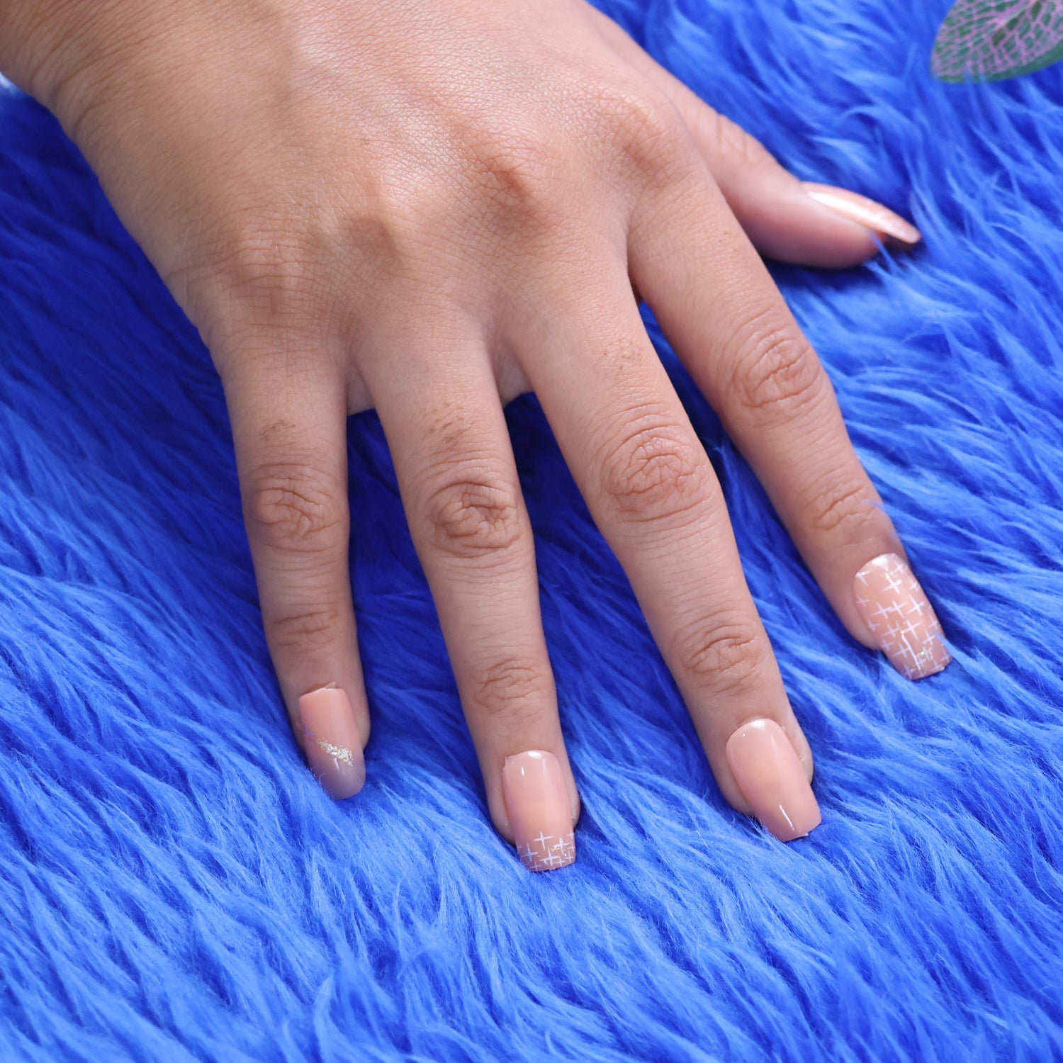 Elegant Nude Glossy Artificial Nail Tips fake nails (24 Pc Set)