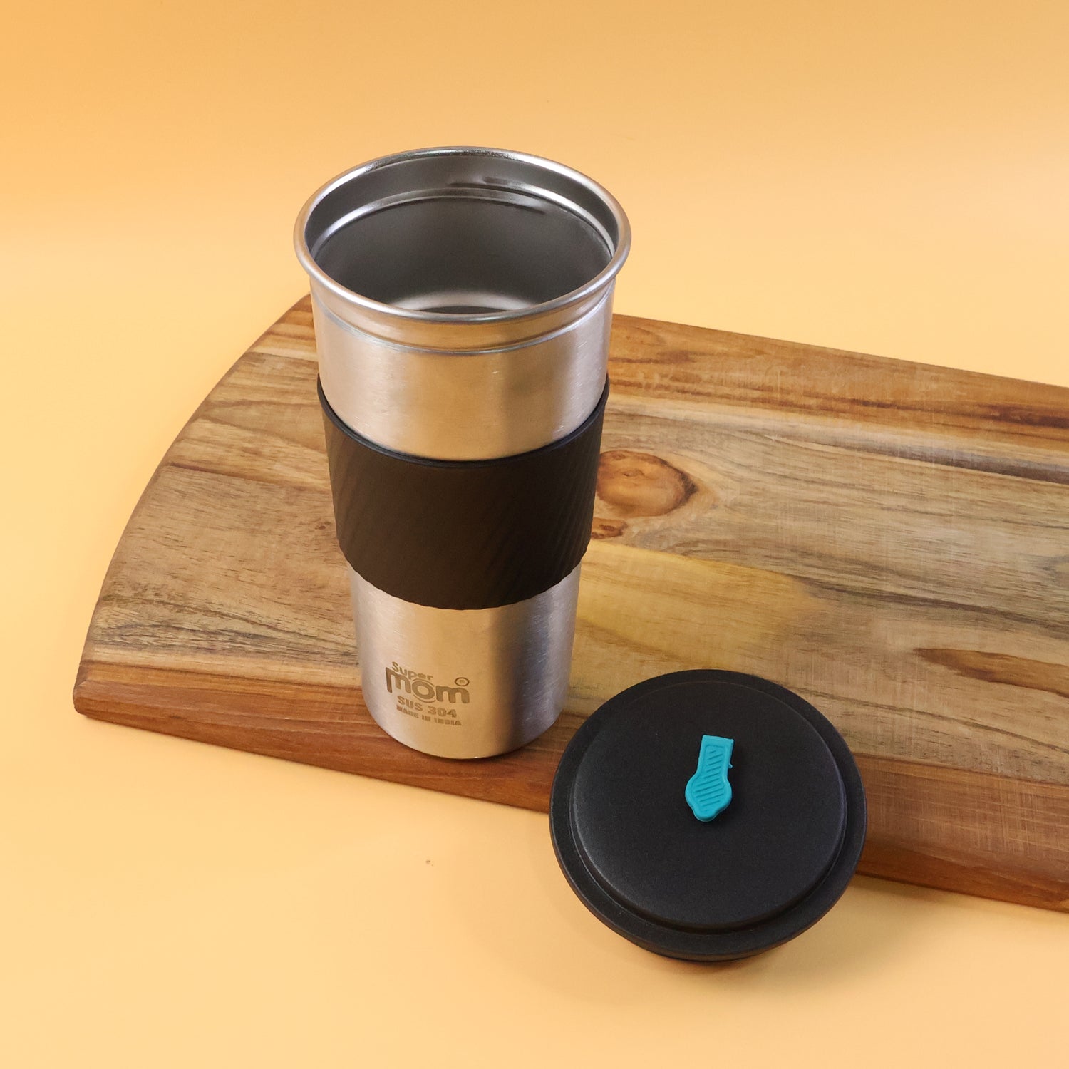 Stainless steel tumbler showcasing simple modern design