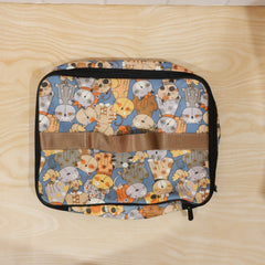 Organizer bag with secure smooth zip closure