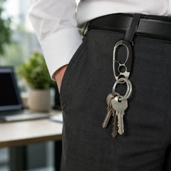 Secure locking mechanism on stainless steel carabiner keychain