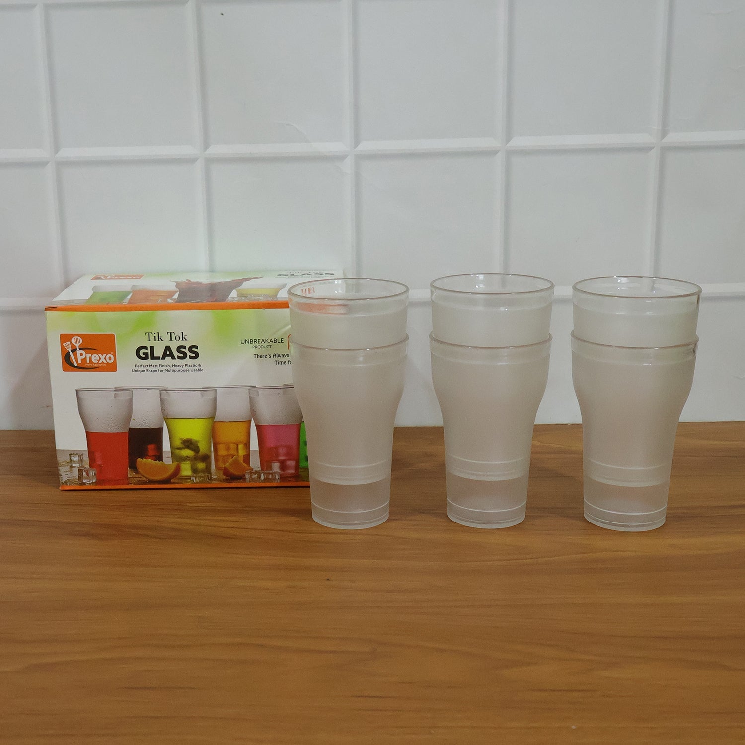 plastic drinkware glass set for dining table