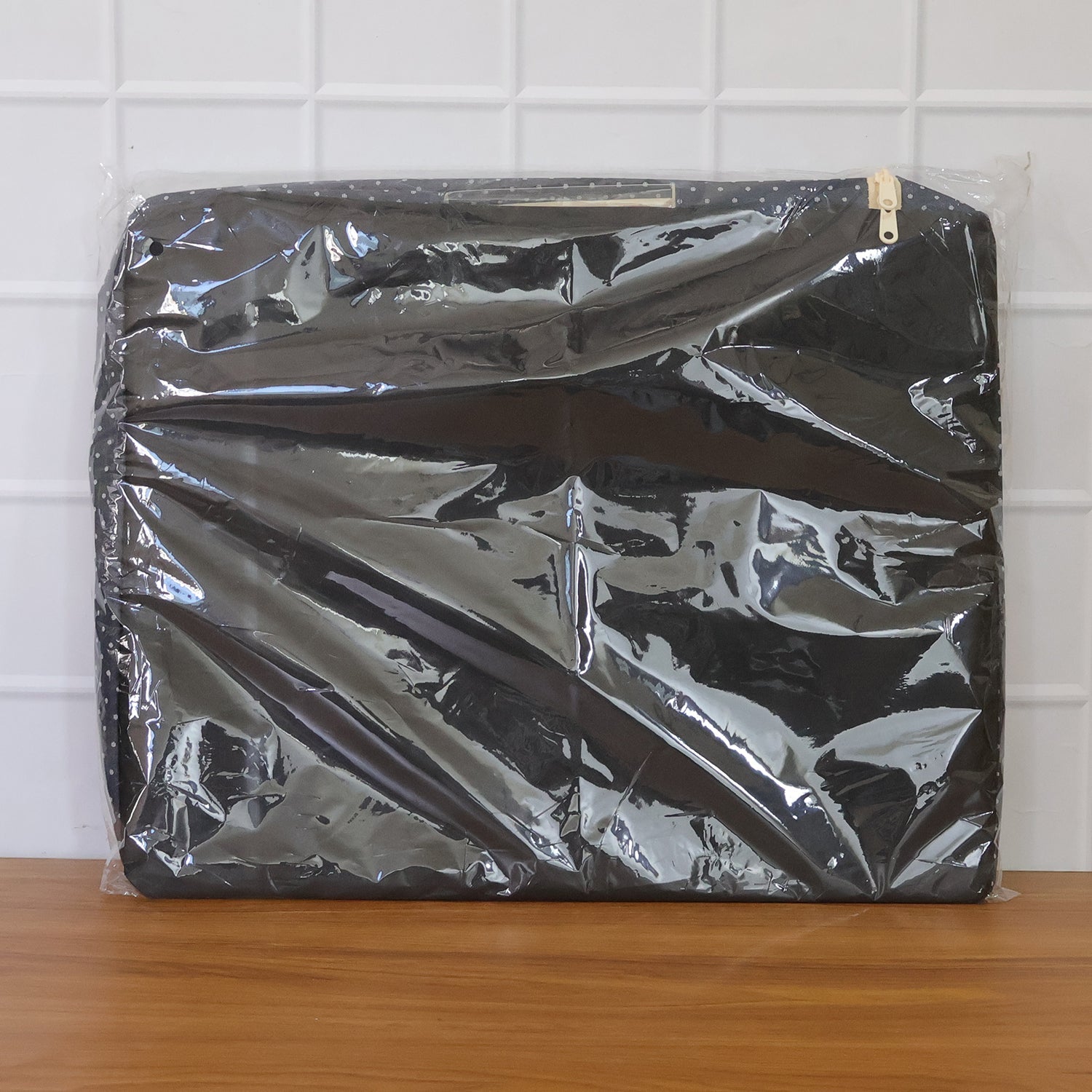 Wardrobe storage box for clothes and accessories