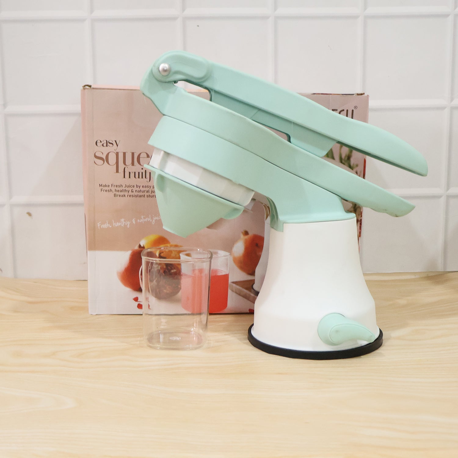 Manual Easy Squeezer Fruit Juicer, Hand Press Citrus Juice Maker (1 Pc)