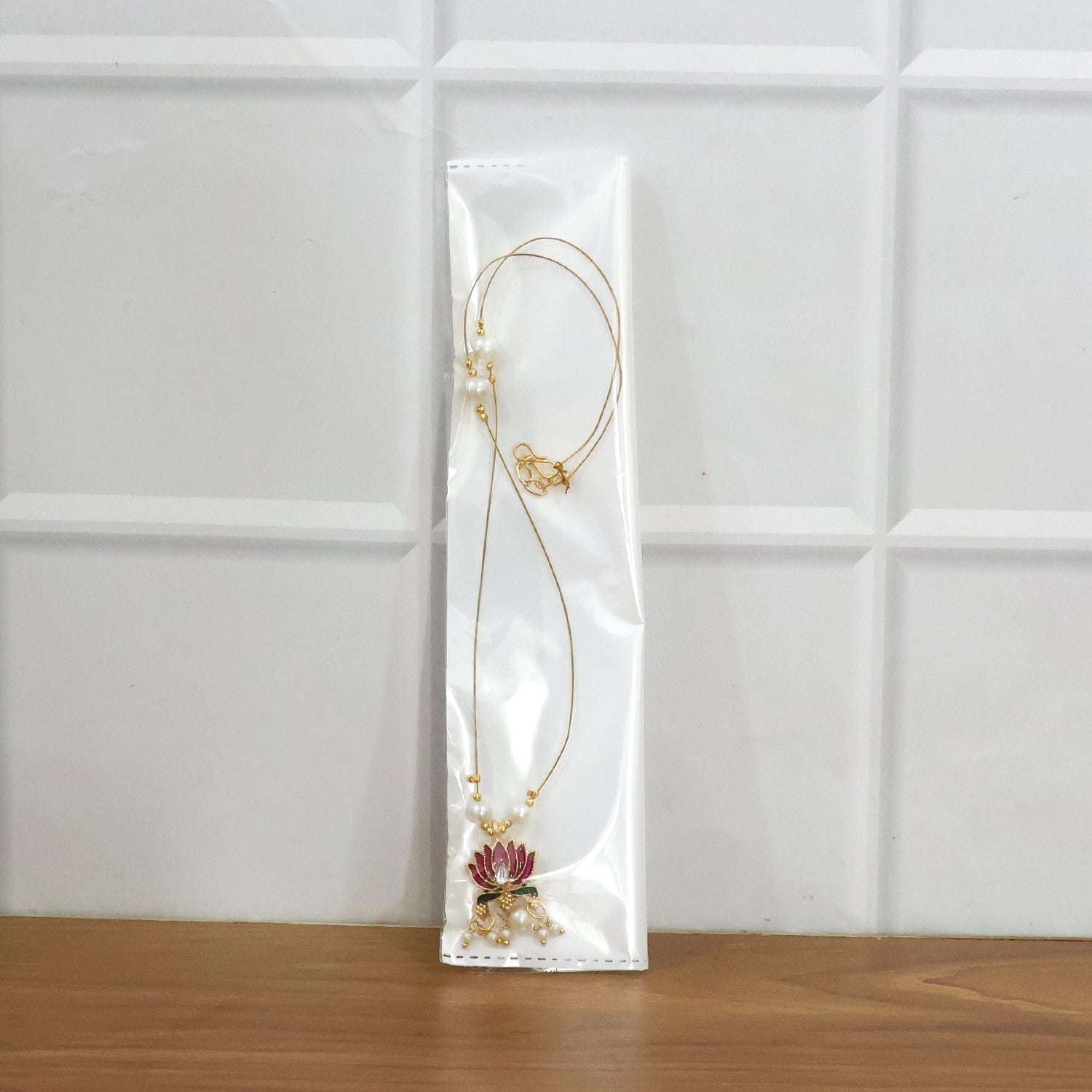 Traditional Lotus Motif Pendant Chain (1 Pc)