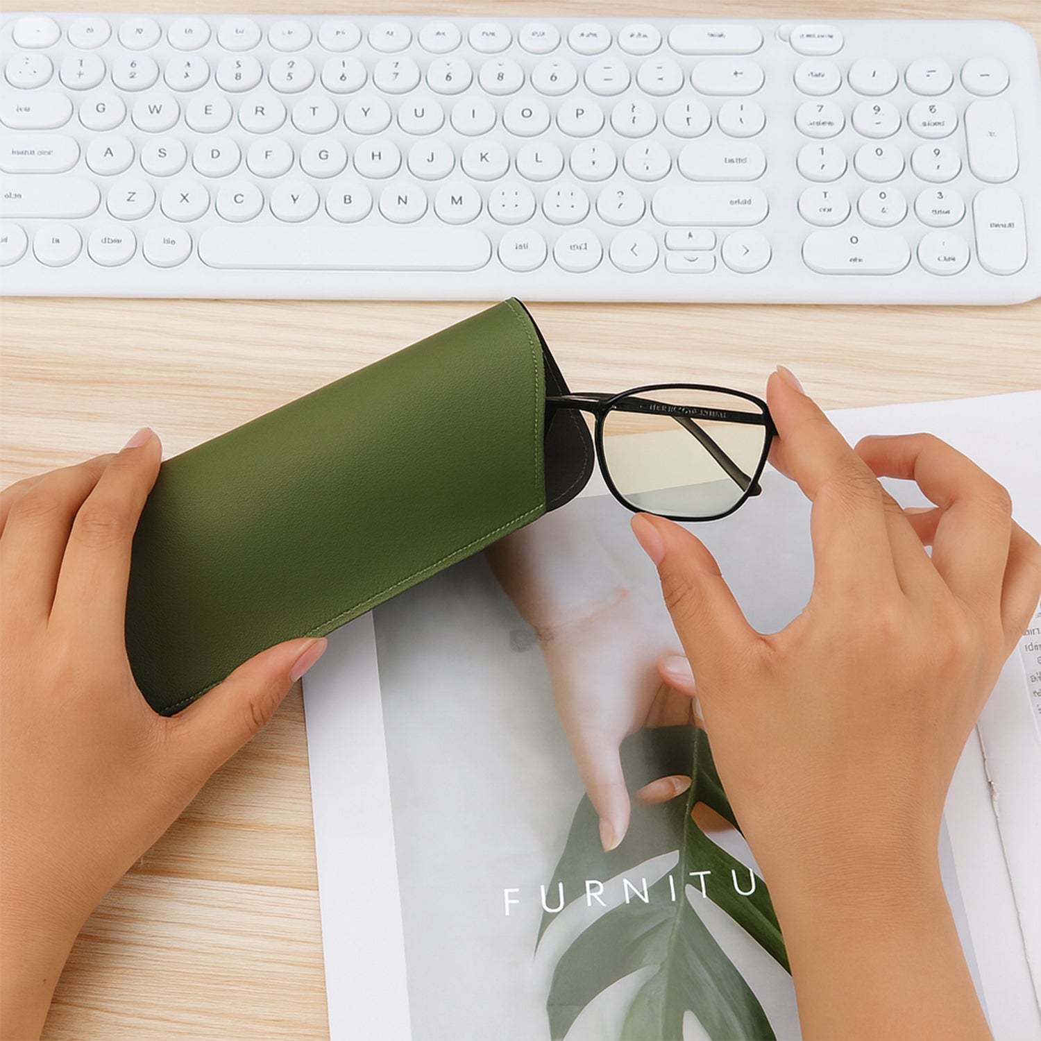 Slim PU Leather Glasses Sleeve - (1 Pc)