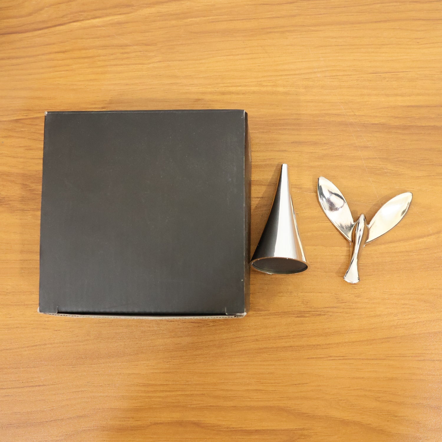 Creative Bird Tumbler Style Rotating Bottle Opener
