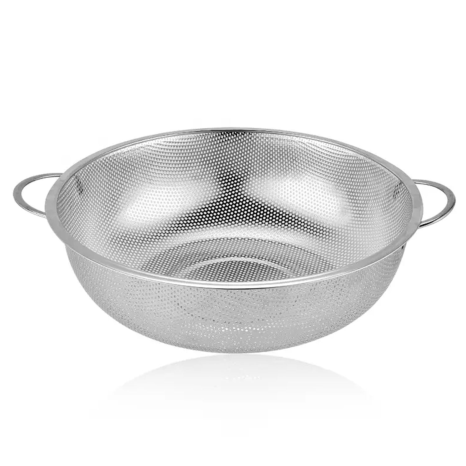 Stainless steel strainer bowl in use, washing rice