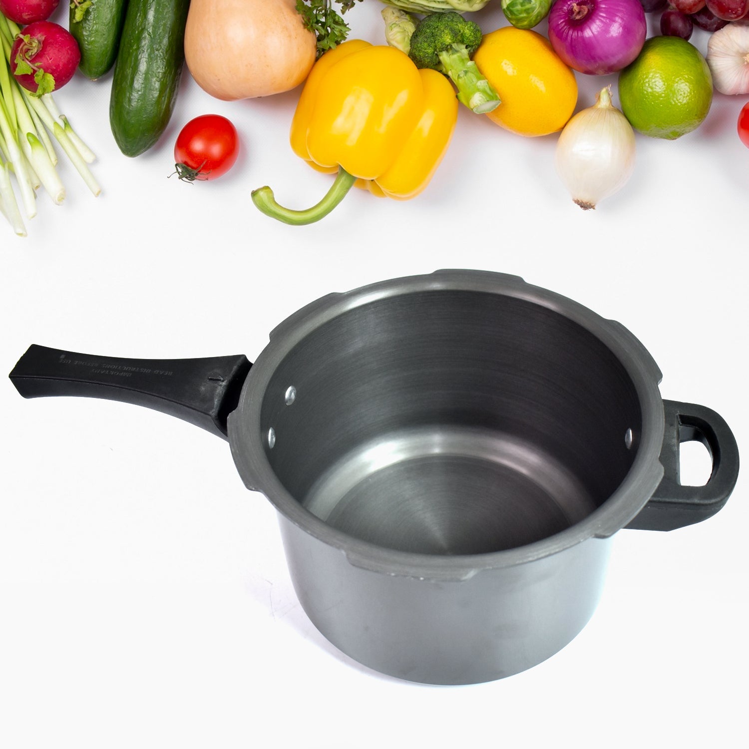 Aluminium Rays Black Beauty Pressure Cookers With Outer (5.5 Litres / 1-Year warranty,  ISI Number :- 2347, BIS Number :- CM/L -7600164310