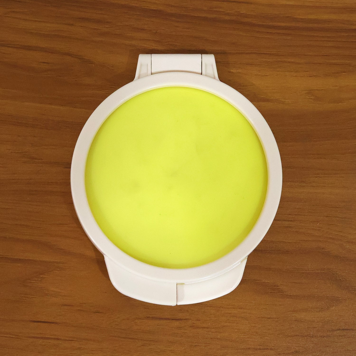 Round Food Saver Storage Container with Lid (1 Pc, 18 x 15 Cm)
