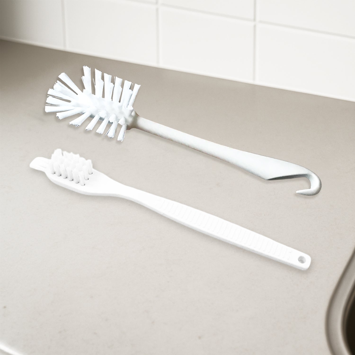 Two-piece multifunctional cleaning brush set