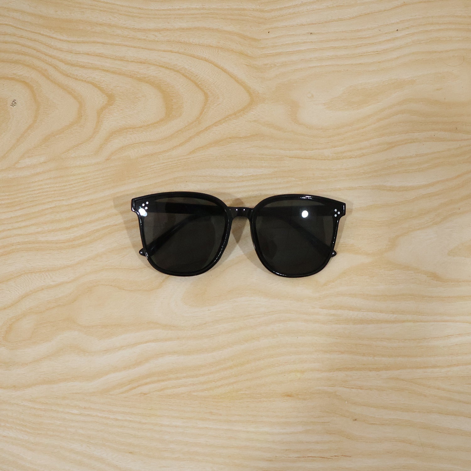 19318 black sunglasses product
