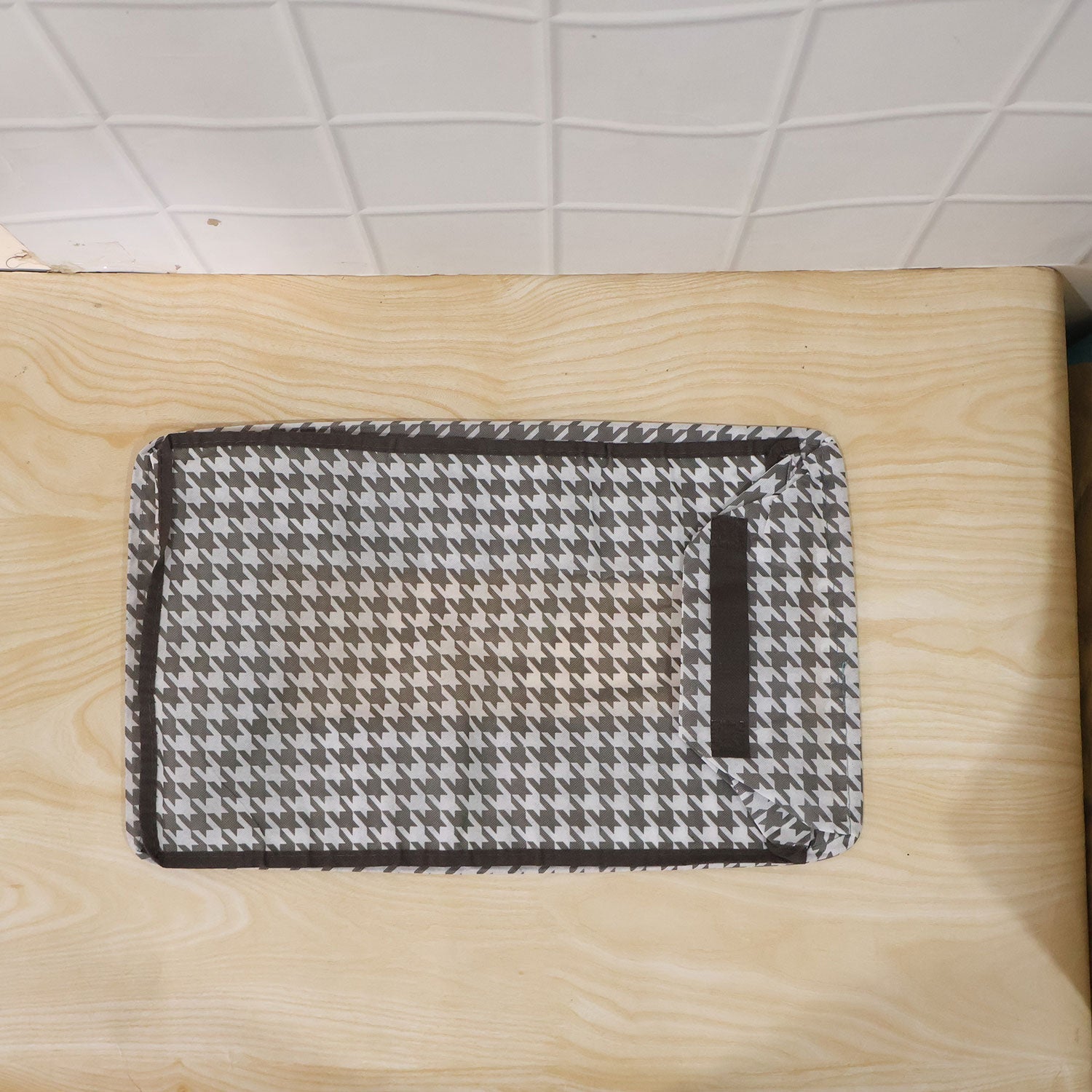 Foldable fabric basket design