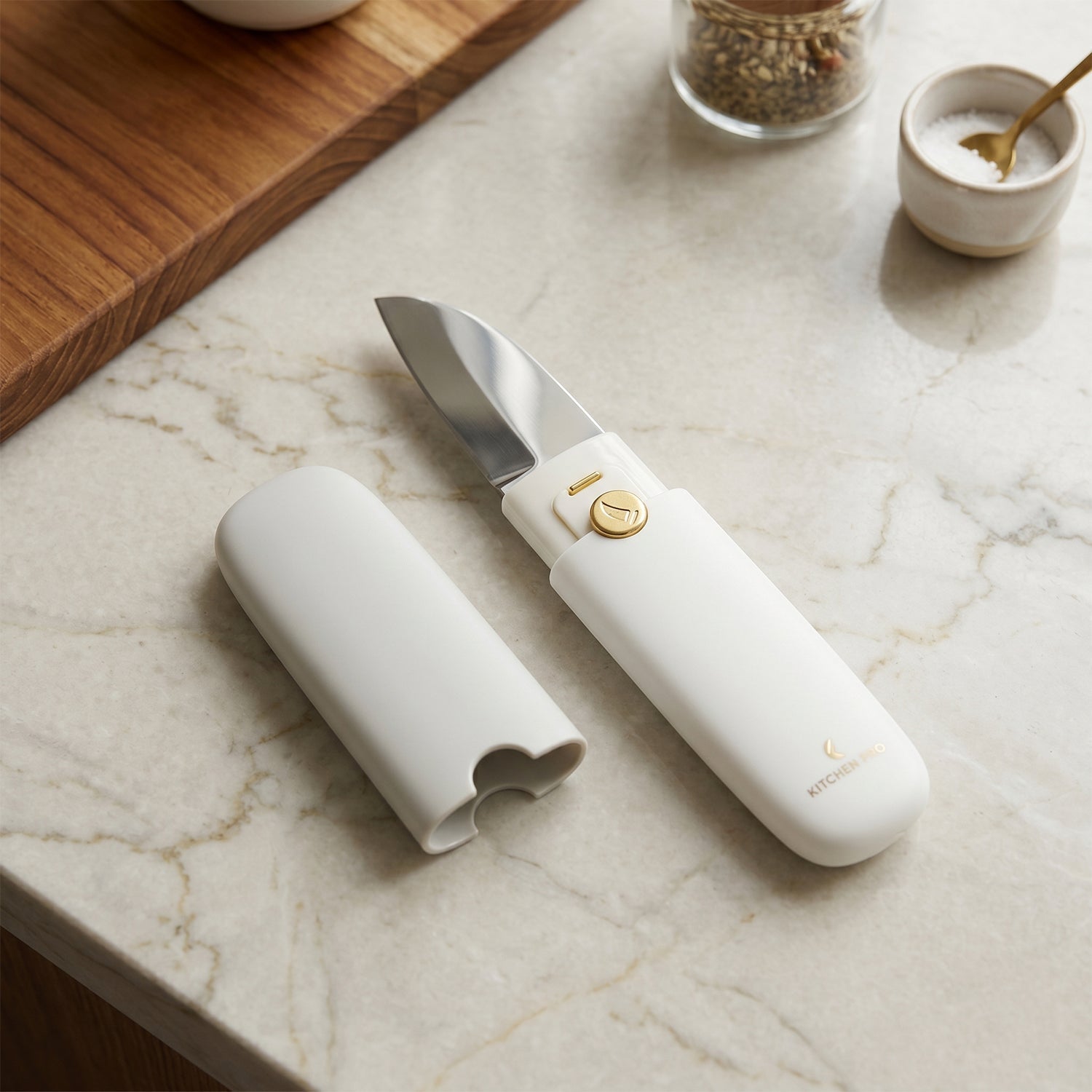 Stainless steel multifunctional knife and sawtooth peeler folded