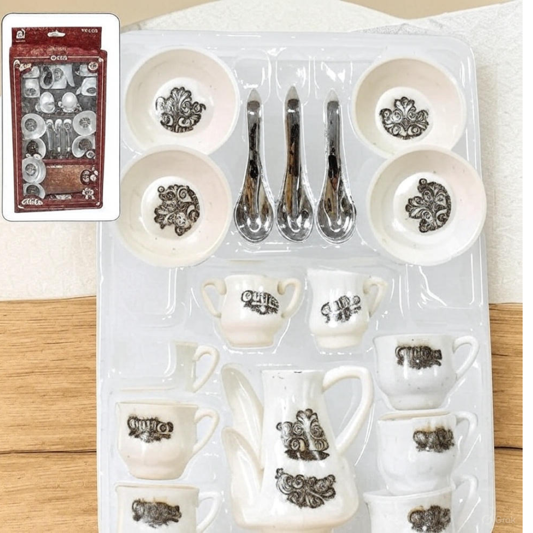 Assorted miniature plastic spoons & accessories for the tea set