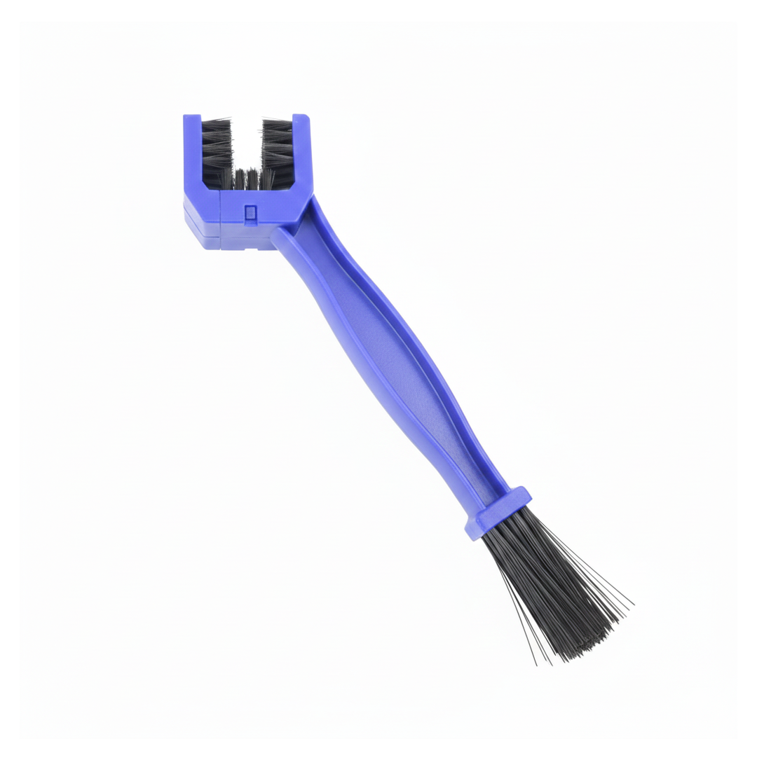 Motorbike chain cleaning tool with 3D rotating brushes