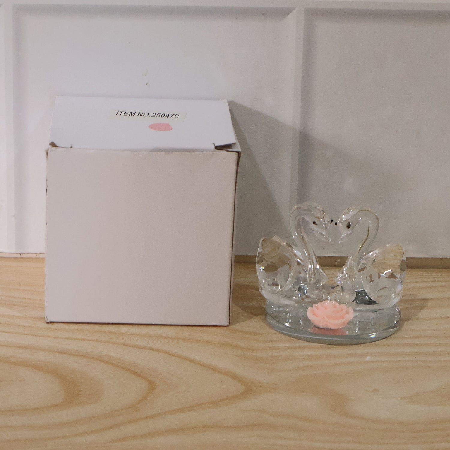 Crystal swan showpiece pack box