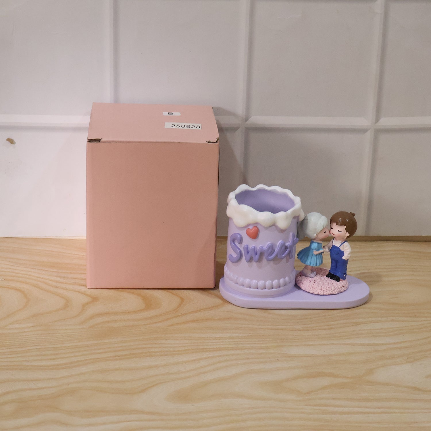 Sweet couple pen holder packaging box