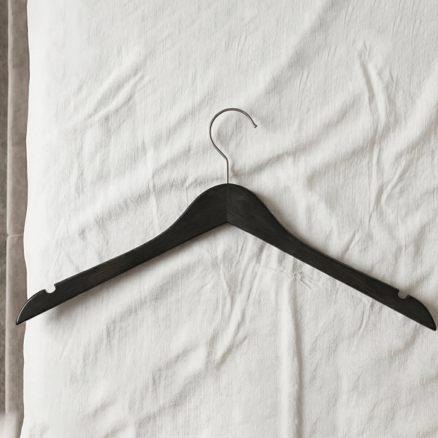 Cloth hanger wardrobe use