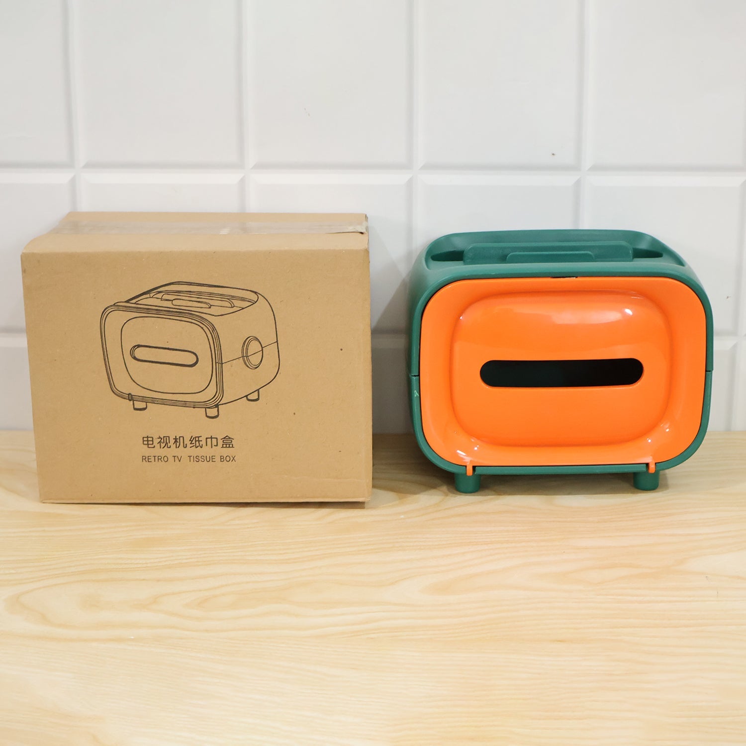 Plastic desktop tissue box live packing photo