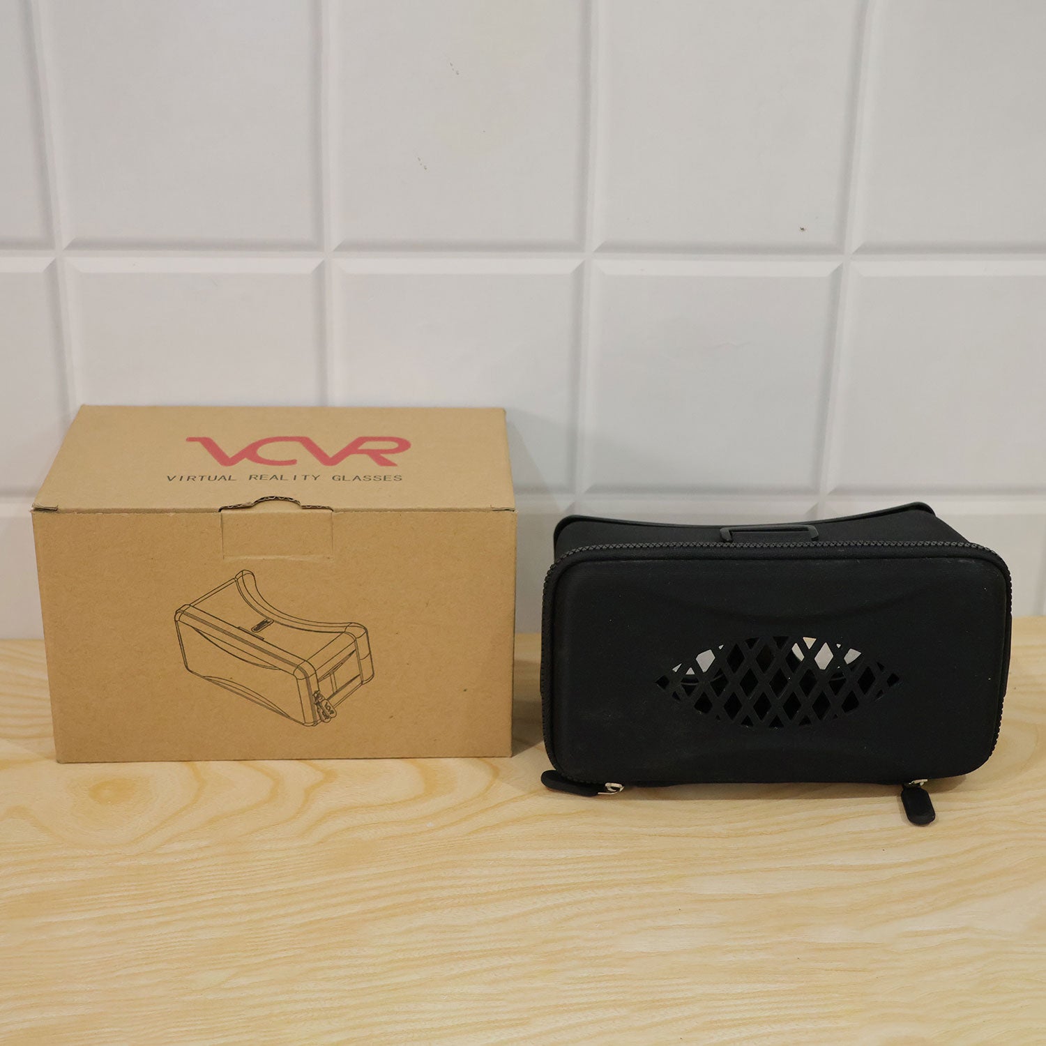 VR headset white bg