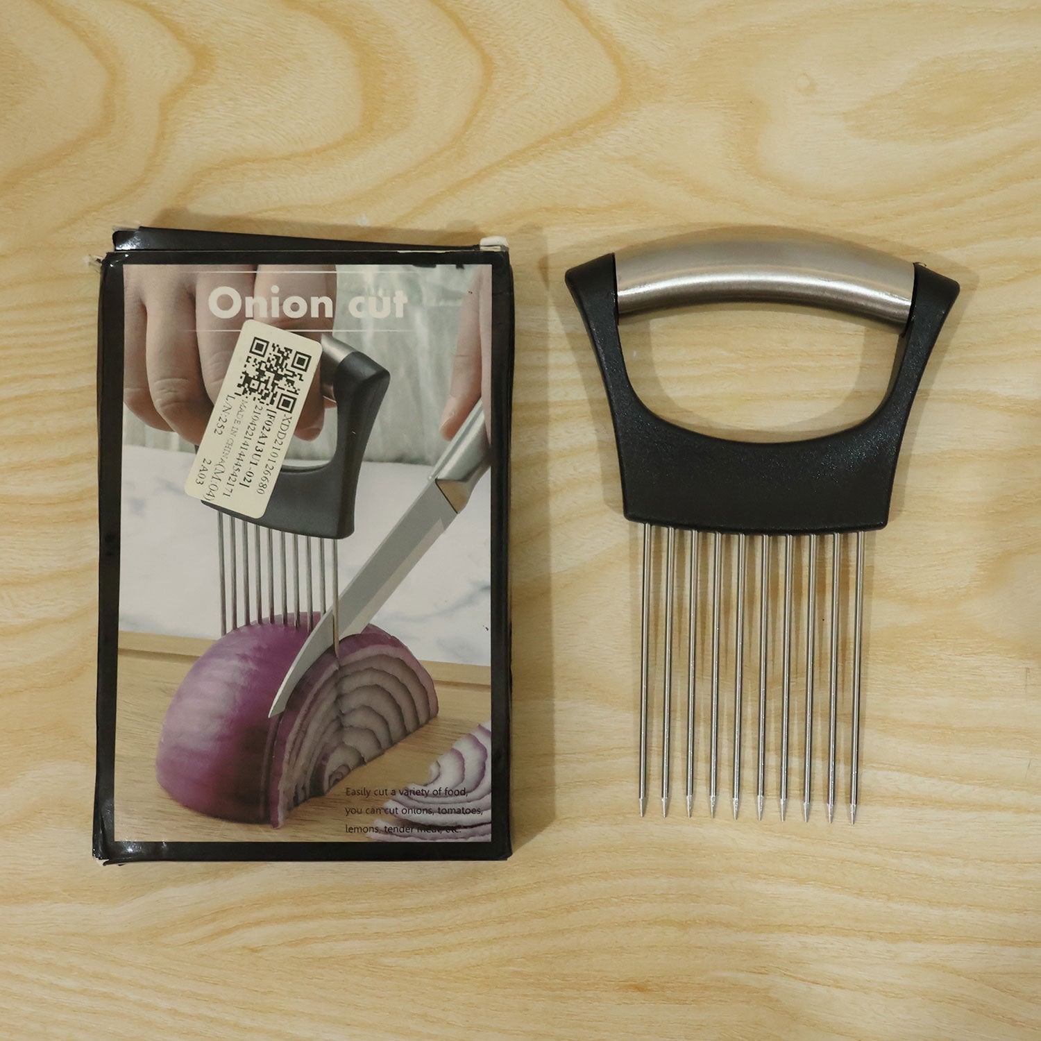 Onion slicing holder kitchen use